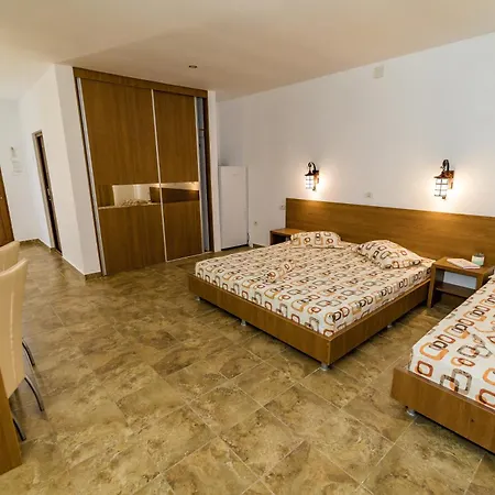 Venus-mioara 3* Venus