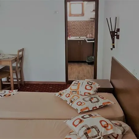 Konukevi Venus-mioara 3*